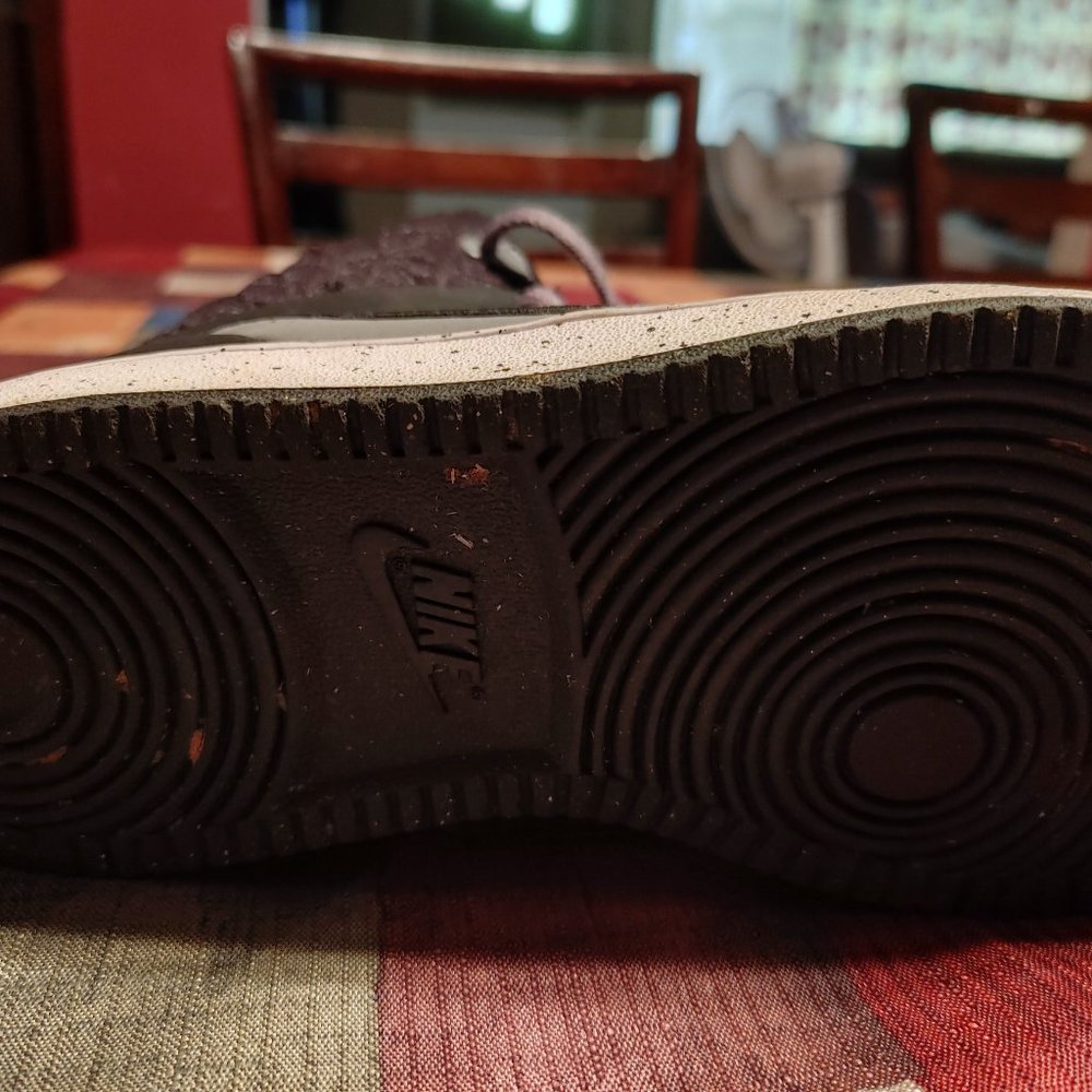 Nike - Picture 4 of 4